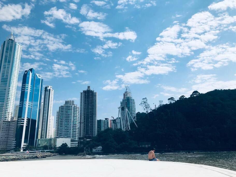 Piscina A Beira-Mar, Tranquilidade E Qualidade No Melhor De Bc Balneario Camboriu Exterior photo
